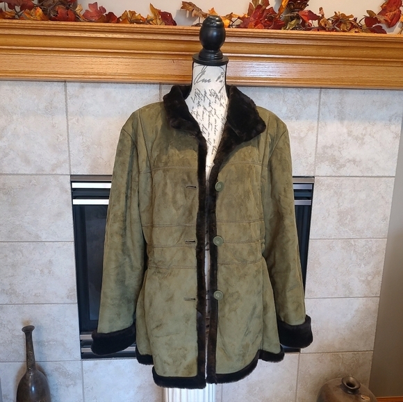 Regent Park Jackets & Blazers - Regent Park Large Winter Coat Faux Suede Olive Green And Brown Trim.